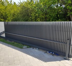 Brama przesuwna 6m, brama grzebieniowa - brama aluminiowa profil BR1106ALGR